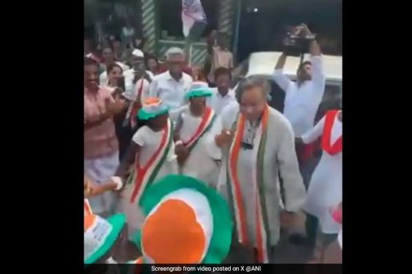 Watch: On Campaign Trail, Shashi Tharoor Dances To 'Jai Ho' Tunes In Kerala